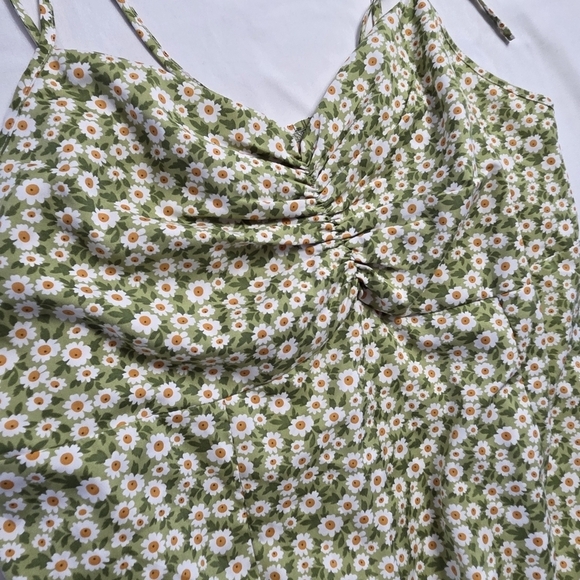 SHEIN VCAY Green Daisy Midi Dress 3XL Plus Size - Picture 2 of 11